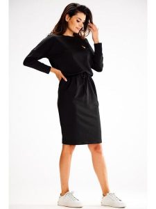 Awama Sukienka w kolorze czarnym rozmiar: XL. Czarne sukienki Awama, na co dzień, xl, bez wzorów, bez kołnierzyka, bez ramiączek, midi, proste. Za 134,99 zł.