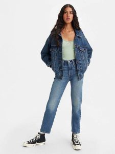 Levi's Dżinsy "501" - Regular fit - w kolorze niebieskim rozmiar: W28/L26. Niebieskie jeansy Levi's®, z aplikacjami, z podwyższonym stanem. Za 197,63 zł.