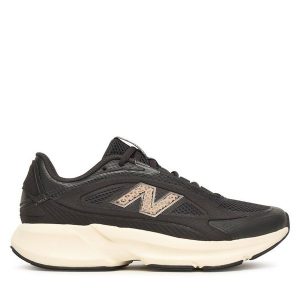 Buty na siłownię New Balance. Czarne buty sportowe New Balance, bez wzorów, bez zapięcia, na fitness i siłownię. Za 284,99 zł.