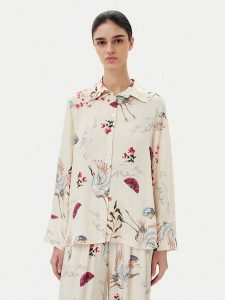 ViCOLO Koszula TD0813 Beżowy Regular Fit. Brązowe koszule ViCOLO, s, bez wzorów, z wiskozy, bez kołnierzyka, bez ramiączek. Za 289,99 zł.