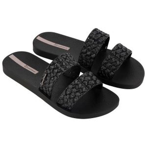 Klapki damskie Ipanema Renda Ii. Czarne klapki Ipanema, bez wzorów, z gumy, bez obcasa. Za 79,99 zł.