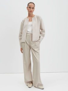 Someday Kardigan "Ubea" w kolorze kremowym rozmiar: 38. Brązowe kardigany someday. Za 143,99 zł.