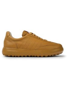 Camper Skórzane sneakersy w kolorze jasnobrązowym rozmiar: 41. Brązowe trampki Camper, bez wzorów, bez zapięcia. Za 333,81 zł.