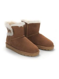 NICEBAY Skórzane botki zimowe "Labriela" w kolorze jasnobrązowym rozmiar: 39. Brązowe botki NICEBAY, na zimę, z aplikacjami, z materiału, bez obcasa, bez zapięcia. Za 285,49 zł.