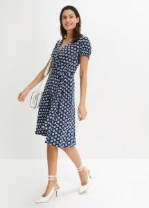 Sukienka z dżerseju z mieszanki wiskozy. Niebieskie sukienki bonprix, bez wzorów, z dżerseju, bez kołnierzyka, bez ramiączek, dopasowane. Za 169,99 zł.