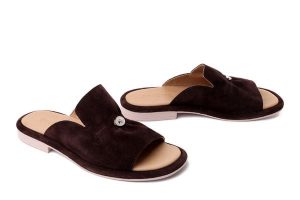 Boccato 020.EVR-07 170 t khv ciemnobrązowy, klapki damskie. Brązowe klapki Boccato, bez wzorów, bez obcasa. Za 274,90 zł.