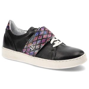 Czarne Sneakersy Simen Damskie Modne Półbuty. Czarne półbuty Simen, bez wzorów, ze skóry, bez obcasa, bez zapięcia. Za 209,00 zł.