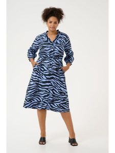 KAFFE curve Sukienka w kolorze błękitno-granatowym rozmiar: 50. Niebieskie sukienki KAFFE curve, na co dzień, bez wzorów, z tkaniny, bez kołnierzyka, bez ramiączek, midi, proste. Za 113,99 zł.