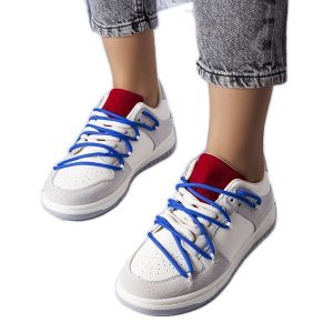 Szare sneakersy granatowe sznurówki Aucoin białe. Białe trampki z aplikacjami, ze skóry ekologicznej, bez zapięcia. Za 77,69 zł.