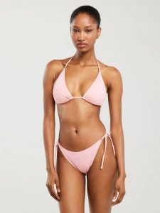 Dół od kostiumu kąpielowego różowy Bellsara 601. Czerwone bikini Big Star, bez wzorów. W wyprzedaży za 39,99 zł.