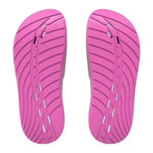 Klapki basenowe antypoślizgowe damskie Speedo Slides. Białe klapki Speedo, bez wzorów, z materiału, bez obcasa. Za 75,99 zł.