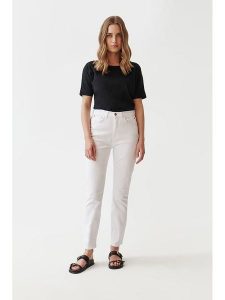 TATUUM Dżinsy - Slim fit - w kolorze białym rozmiar: 38. Białe jeansy Tatuum, z aplikacjami, ze skóry. Za 166,88 zł.