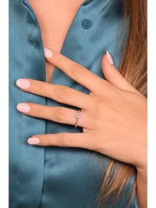 Maison héritage PARIS Złoty pierścionek "Brillant Lucia" z diamentami rozmiar: 56. Szare pierścionki Maison héritage PARIS, z diamentem, złote. Za 2 022,99 zł.