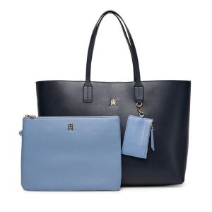 Torebka Tommy Hilfiger. Niebieskie shopper bag TOMMY HILFIGER, bez wzorów, bez dodatków. Za 519,99 zł.