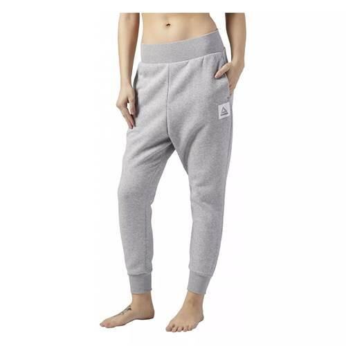 Spodnie sportowe damskie Reebok Workout. Szare spodnie dresowe Reebok, s, bez wzorów, z dresówki. Za 325,00 zł.