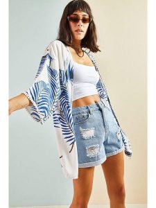 Bianco Lucci Kimono w kolorze biało-granatowym rozmiar: S. Białe swetry oversize Bianco Lucci, s, bez wzorów, z wiskozy, bez ramiączek. Za 57,06 zł.