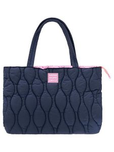 Zwillingsherz Shopper bag "Quilting & Patch" w kolorze granatowym - 50 x 35 x 13 cm rozmiar: onesize. Niebieskie shopper bag Zwillingsherz, bez wzorów, z materiału, na ramię, pikowane, bez dodatków. Za 143,95 zł.