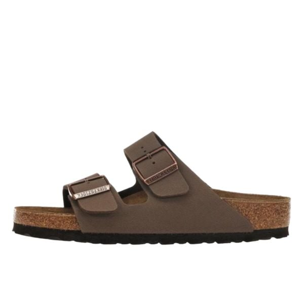 Klapki turystyczne uniseks Birkenstock Arizona 181. Brązowe klapki Birkenstock, bez wzorów, z materiału, bez obcasa. Za 389,00 zł.