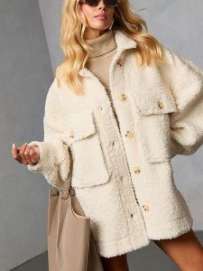 Milan Kiss Kurtka przejściowa w kolorze kremowym rozmiar: M. Brązowe kurtki Milan Kiss, m, bez wzorów, bez kaptura. Za 261,67 zł.