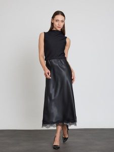 BGN Spódnica w kolorze czarnym rozmiar: 36. Czarne spódnice BGN, na co dzień, bez wzorów, z koronki, midi. Za 152,99 zł.