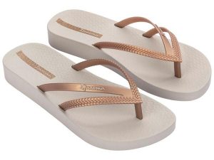 Klapki damskie japonki Ipanema Bossa Soft. Brązowe klapki Ipanema, bez wzorów, z materiału, bez obcasa. Za 89,00 zł.