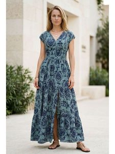SOULSHAE Sukienka w kolorze niebieskim rozmiar: XXL/3XL. Niebieskie sukienki SOULSHAE, xl, bez wzorów, retro, bez kołnierzyka, bez ramiączek, maxi. Za 119,95 zł.