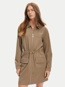 Guess Sukienka codzienna V5YK04 KCX42 Zielony Regular Fit. Zielone kombinezony Guess, m, z aplikacjami, z syntetyku, bez kołnierzyka, bez ramiączek. Za 399,99 zł.