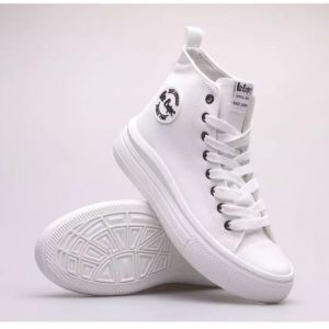 Buty Lee Cooper W LCW-23-44-1627L białe. Białe trampki bez wzorów, z materiału, bez zapięcia. Za 190,98 zł.