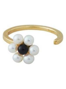 Design Letters Pozłacany pierścionek ''My Flower'' z perłami i agatem rozmiar: onesize. Żółte pierścionki Design Letters, z perłą, pozłacane. Za 234,99 zł.