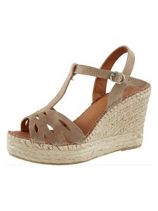 Heine Skórzane sandały w kolorze beżowo-brązowym rozmiar: 39. Brązowe sandały Heine, bez wzorów, ze skóry, bez obcasa, na koturnie, bez zapięcia. Za 113,10 zł.