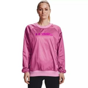 Bluza damska Under Armour Recover Woven Shine Crew. Czerwone bluzy Under Armour, bez wzorów, bez kaptura. Za 129,99 zł.