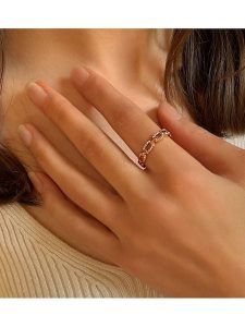 Les Favorites Pozłacany pierścionek z cyrkoniami rozmiar: 52. Czerwone pierścionki Les Favorites, z cyrkonią, pozłacane. Za 140,53 zł.