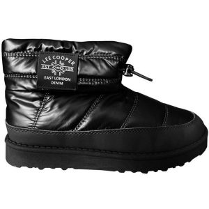 Buty Lee Cooper LCJ-23-44-1967LA czarne. Czarne buty zimowe z gumy, bez obcasa, bez zapięcia. Za 218,15 zł.