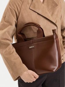 MEXX Torebka CEO-MEXX-S-013-10 Brązowy. Brązowe kuferki Mexx, bez wzorów, ze skóry, bez dodatków. Za 199,99 zł.