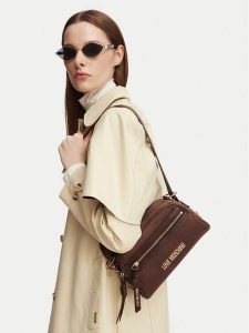 LOVE MOSCHINO Torebka JC4094PP1PLD130A Brązowy. Brązowe torebki klasyczne LOVE MOSCHINO, bez wzorów, ze skóry, bez dodatków. Za 625,99 zł.
