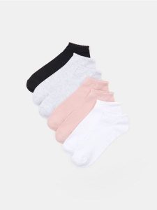 Skarpetki krótkie 7 pack - wielobarwny. Skarpetki Sinsay, bez wzorów. Za 17,99 zł.