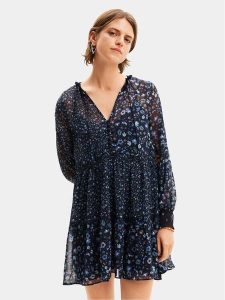 Desigual Sukienka letnia Doque 24SWVW20 Granatowy Relaxed Fit. Niebieskie kombinezony Desigual, na lato, l, bez wzorów, z syntetyku, bez kołnierzyka, bez ramiączek. Za 299,99 zł.