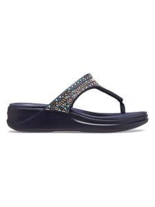 Crocs Japonki "Boca Medallion" w kolorze granatowym rozmiar: 34/35. Niebieskie klapki Crocs, bez wzorów, z otwartym noskiem, bez obcasa, na platformie. Za 149,45 zł.