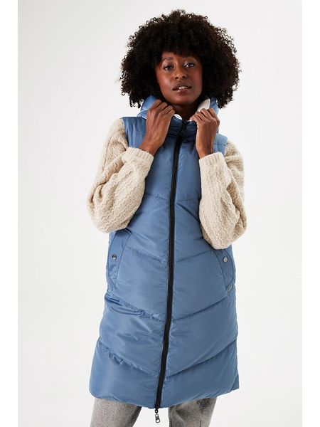 Garcia Kamizelka w kolorze niebiesko-kremowym rozmiar: M. Brązowe kamizelki Garcia, m, bez wzorów, bez kołnierzyka, bez ramiączek, bez kaptura. Za 122,38 zł.