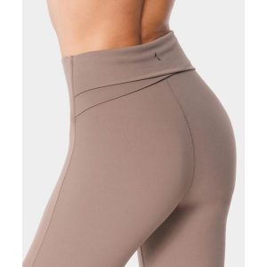 Legginsy sportowe dla kobiet z kopertowym tyłem Carpatree Balletcore. Szare legginsy Carpatree, bez wzorów, z podwyższonym stanem. W wyprzedaży za 186,99 zł.