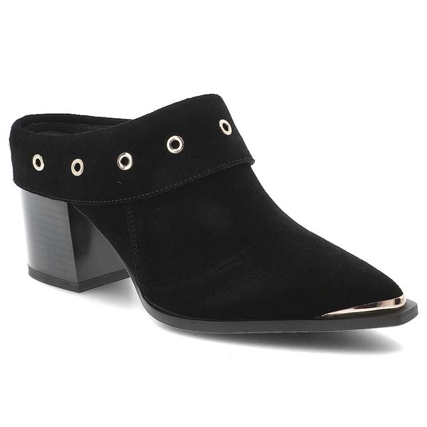 Klapki damskie S.Barski, typu mule na stabilnym obcasie z ozdobnym paskiem z metalowymi oczkami i subtelnym metalicznym akcentem przy nosku, czarne,. Czarne klapki S.BARSKI, bez wzorów, bez obcasa, na obcasie. Za 323,90 zł.