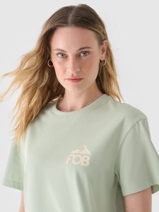 4F T-shirt regular z nadrukiem damski - khaki XS. Brązowe t-shirty 4f, xs, bez wzorów, z bawełny, bez kołnierzyka, bez ramiączek. W wyprzedaży za 19,99 zł.