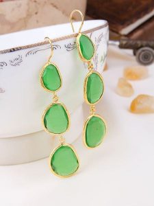 L'Atelier de Gaia Pozłacane kolczyki z kocim okiem rozmiar: onesize. Zielone kolczyki L'Atelier de Gaia, pozłacane. Za 52,99 zł.