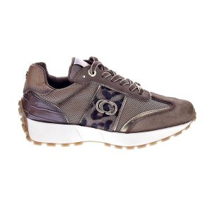 Buty CARMELA 162702C Brązowy. Brązowe buty sportowe Carmela, bez wzorów, z tkaniny, bez zapięcia. Za 404,67 zł.