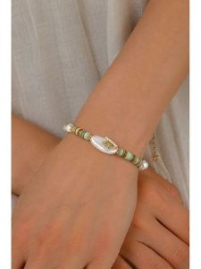 Pierres delicates Pozłacana bransoletka z perłami rozmiar: onesize. Białe bransoletki Pierres delicates, z perłą, pozłacane. Za 78,95 zł.
