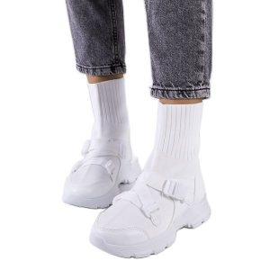Białe sneakersy Saker. Białe trampki z aplikacjami, z materiału, bez zapięcia. Za 85,44 zł.