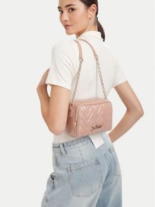 Guess Torebka J6YZ07 W3001 Różowy jasny. Czerwone listonoszki Guess, z aplikacjami, ze skóry, bez dodatków. Za 210,99 zł.