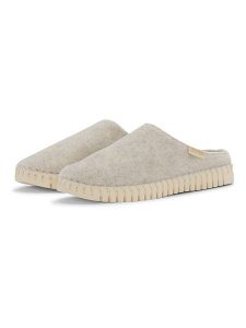 Ilse Jacobsen Kapcie w kolorze szarym rozmiar: 39. Szare kapcie Ilse Jacobsen, bez wzorów, z materiału. Za 86,99 zł.