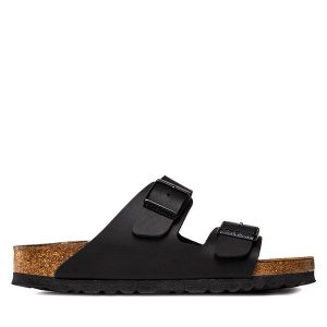 Klapki Birkenstock. Czarne klapki Birkenstock, bez wzorów, bez obcasa. Za 319,99 zł.