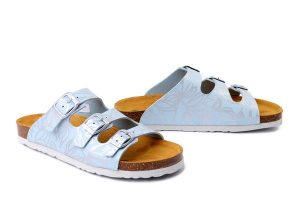 DR. BRINKMANN 700784-55 hellblau, klapki damskie. Niebieskie klapki Dr. Brinkmann, bez wzorów, bez obcasa. Za 148,67 zł.